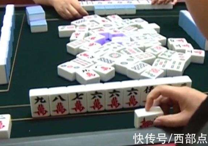 全攻略普及“新琉璃大厅牛牛金花房卡”购买房卡介绍 全攻略普及“新琉璃大厅牛牛金花房卡”购买房卡介绍