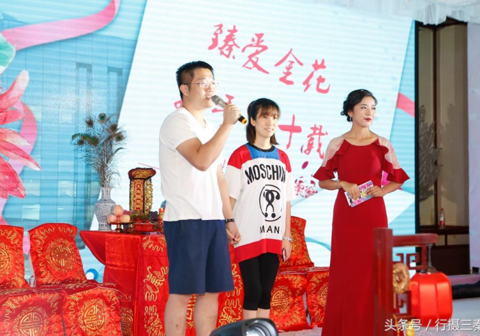 一分钟介绍使用“手机炸 金花房卡哪里买”房卡使用教程